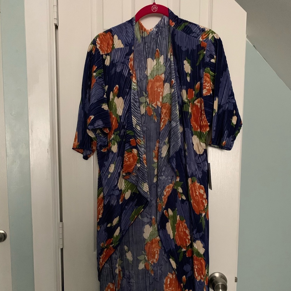 LulaRoe Shirley Size Small